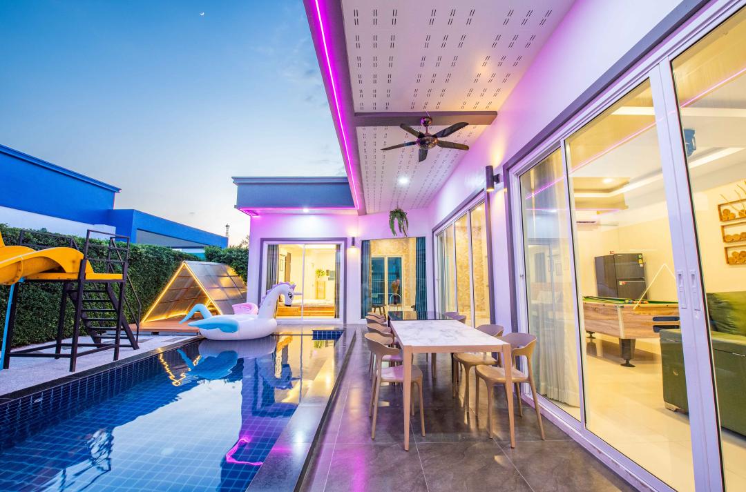 Garden House - Pool Area View