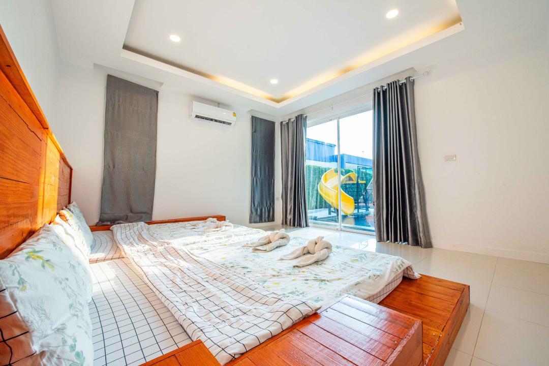 Villa Bedroom 1