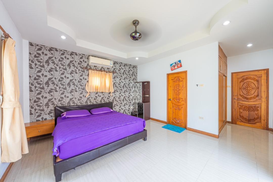 Villa Bedroom 5