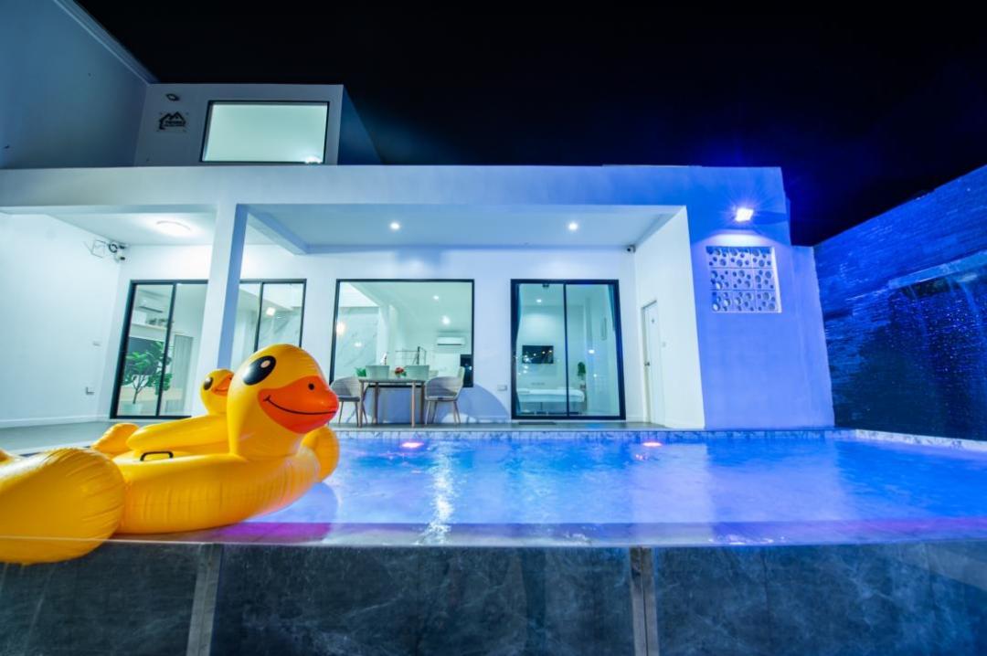 Grace House - Pool Area View