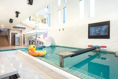 Grand Oasis - Living Area