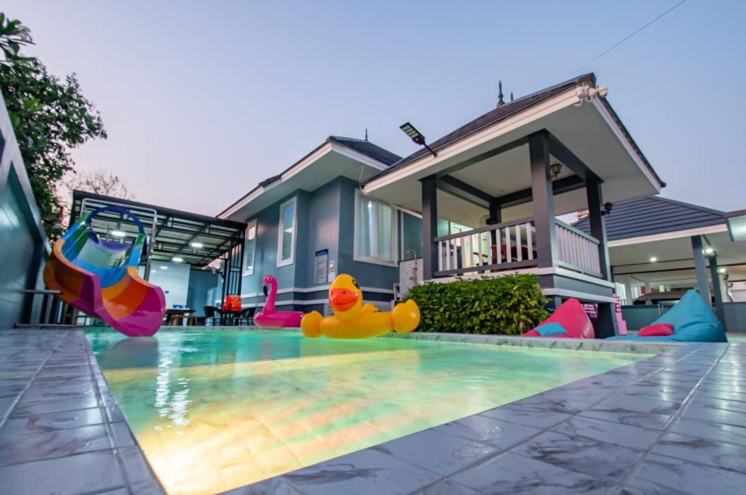 Great & Good - Pool Area View