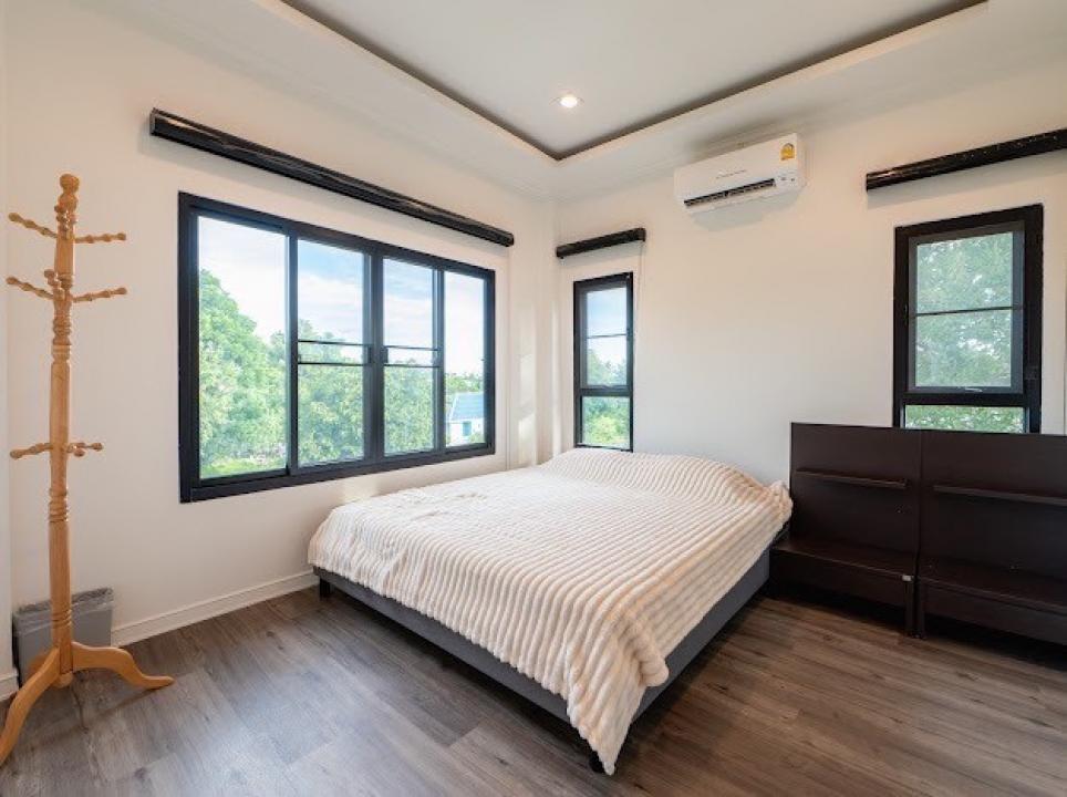 Villa Bedroom 1