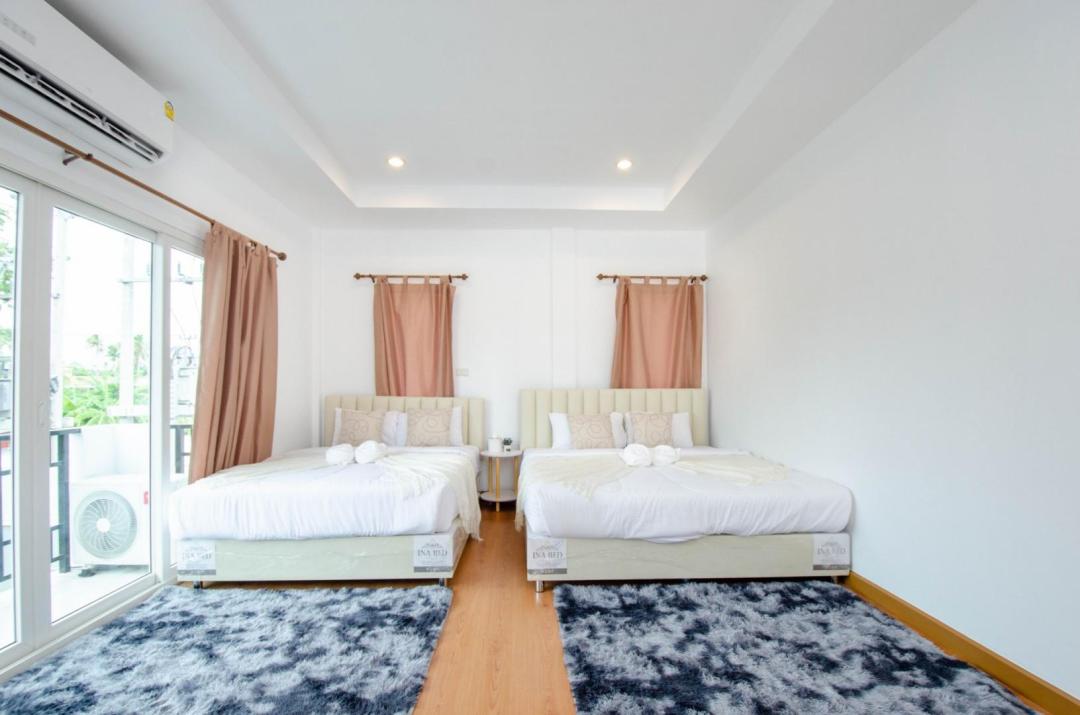 Villa Bedroom 8