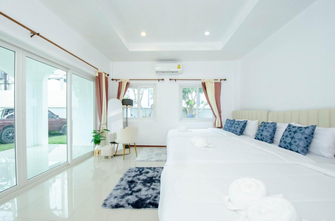 Villa Bedroom 10