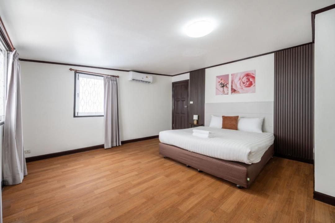 Villa Bedroom 2