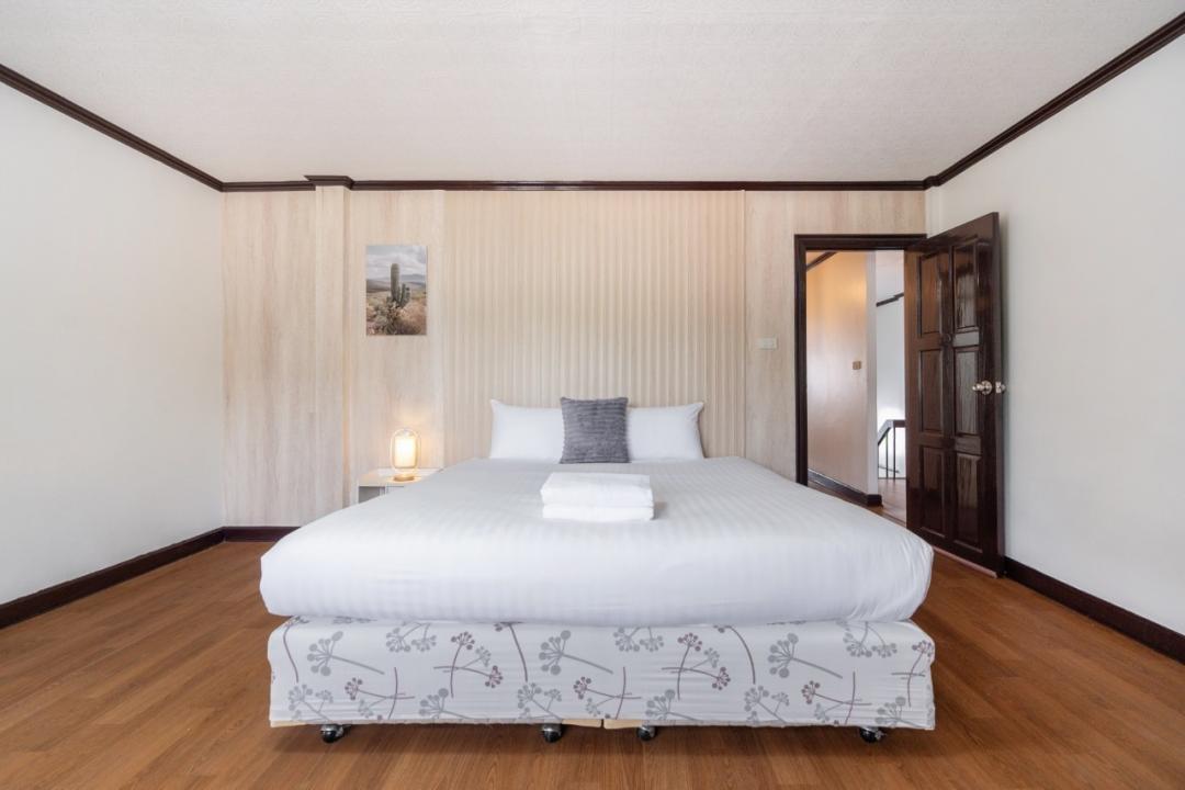 Villa Bedroom 4