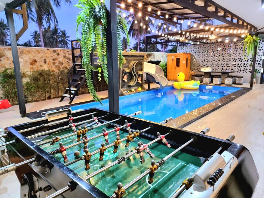 HB The Wisdom - Pool Area View