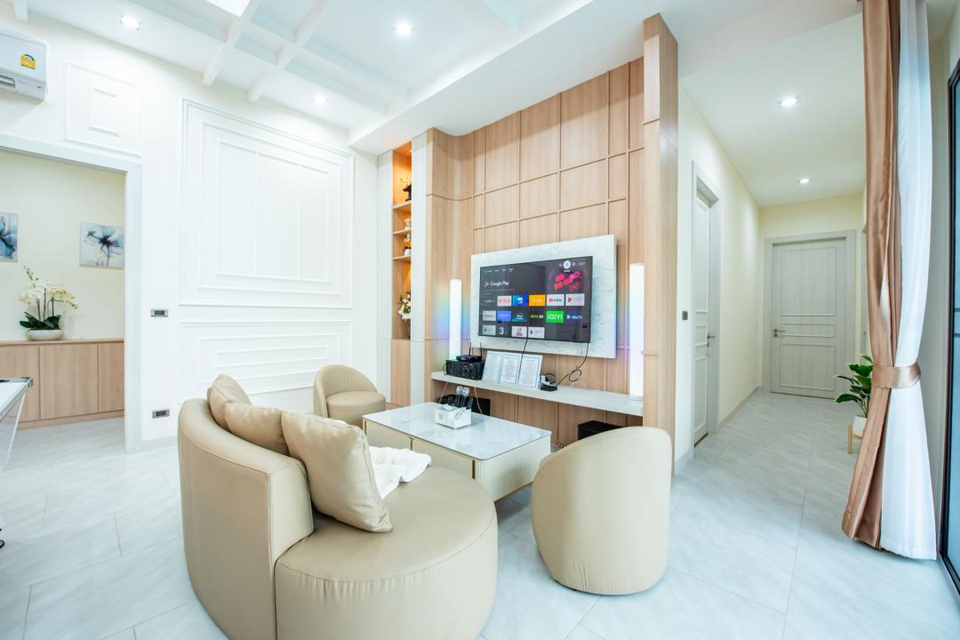 Heavenly (Aom) - Living Area