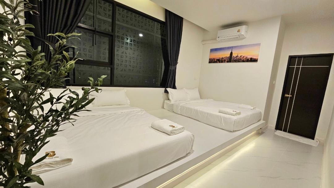 Villa Bedroom 4