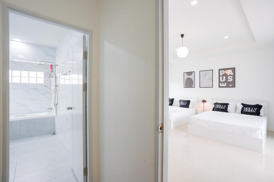 Villa Bedroom 6