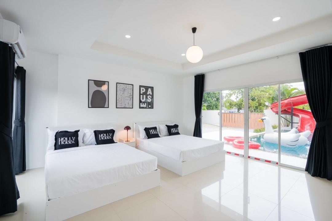 Villa Bedroom 1