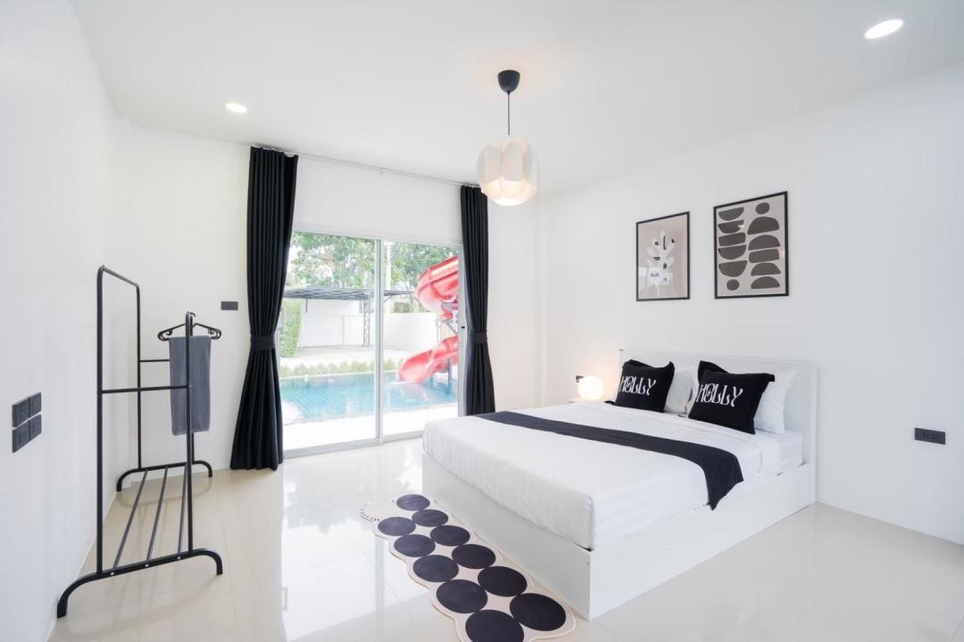 Villa Bedroom 7