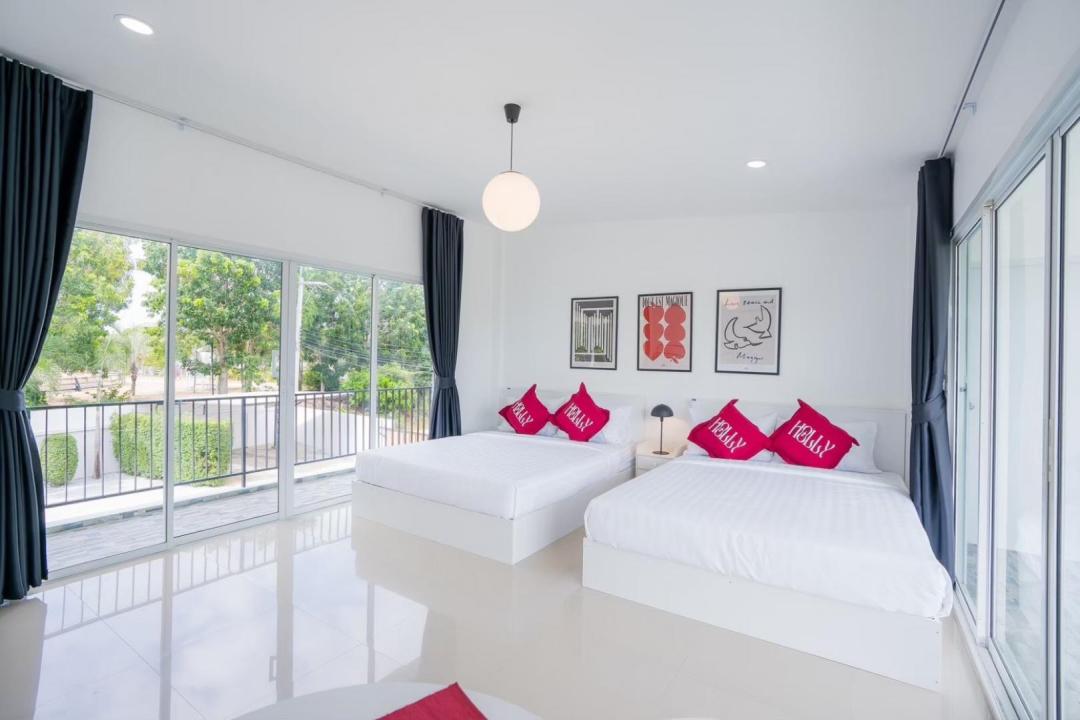 Villa Bedroom 12