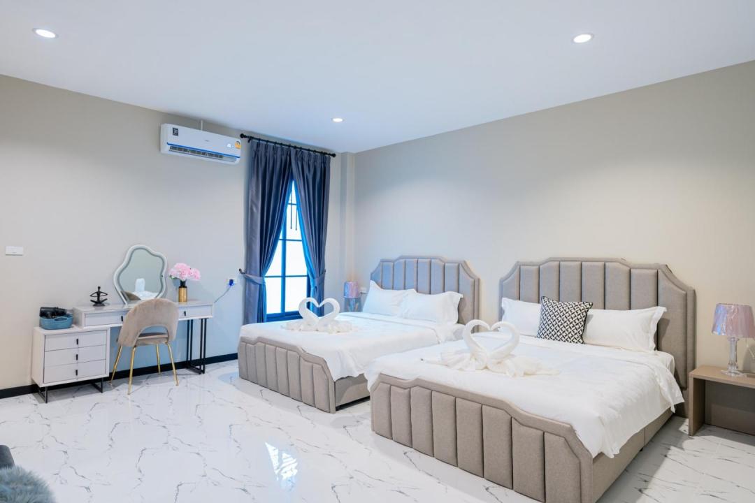 Villa Bedroom 1