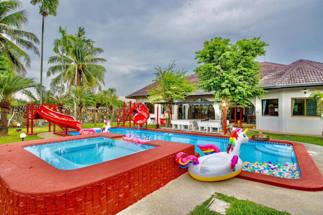 J Pop - Pool Area View