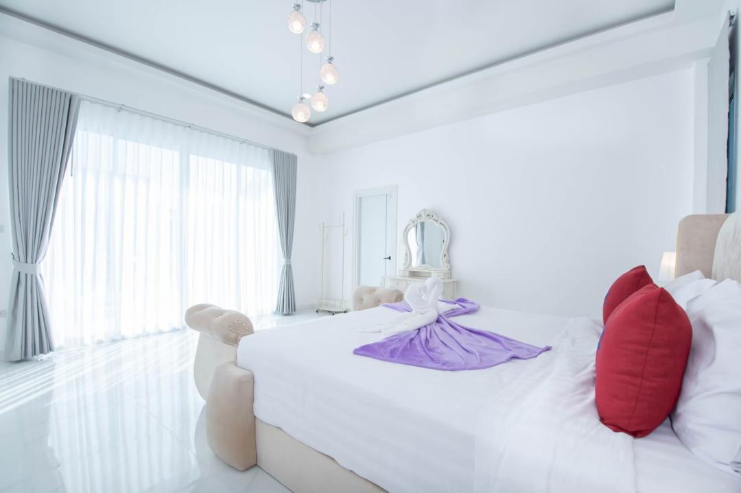 Villa Bedroom 7