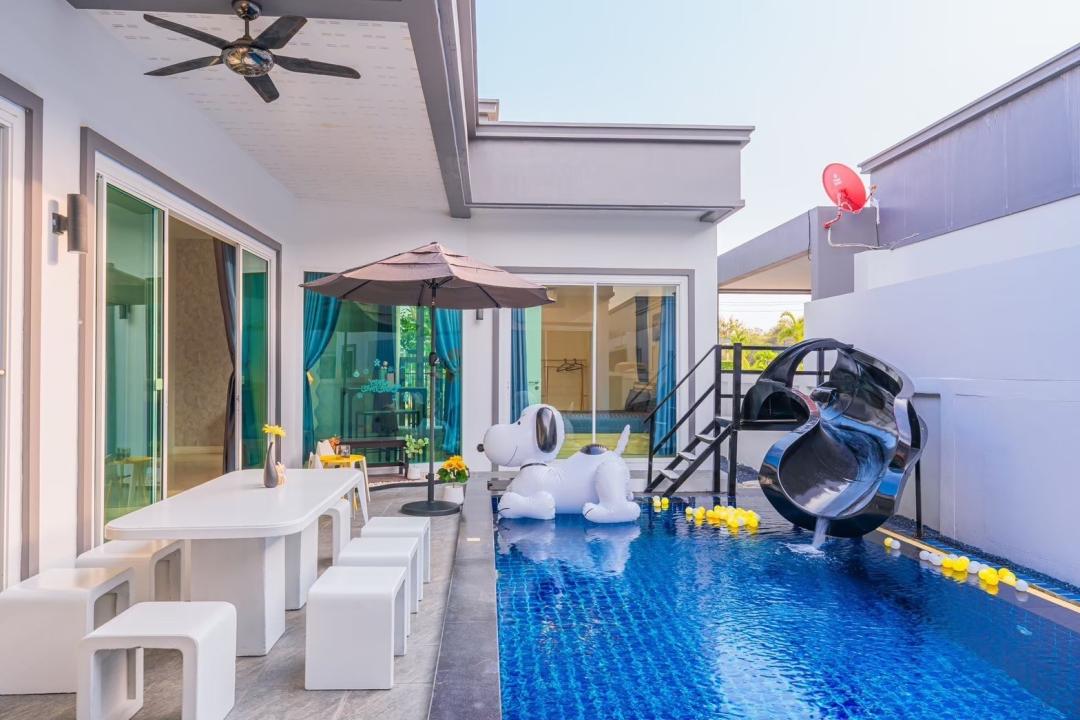 Justin - Villa Interior View