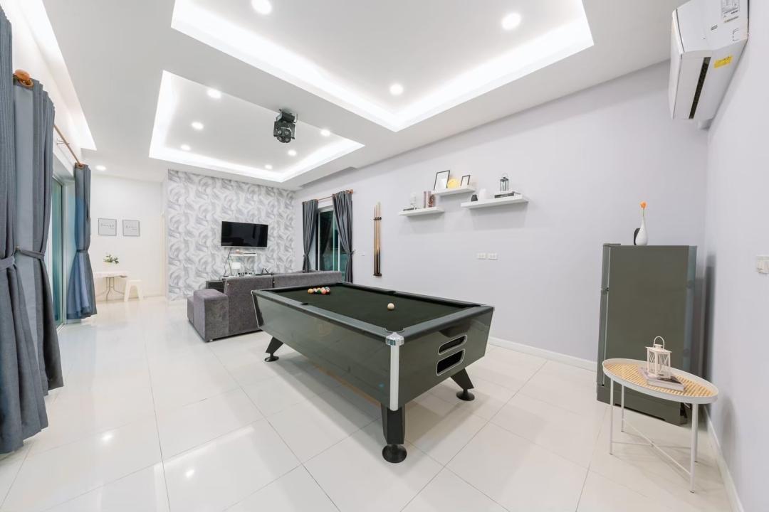 Justin - Cover Photo