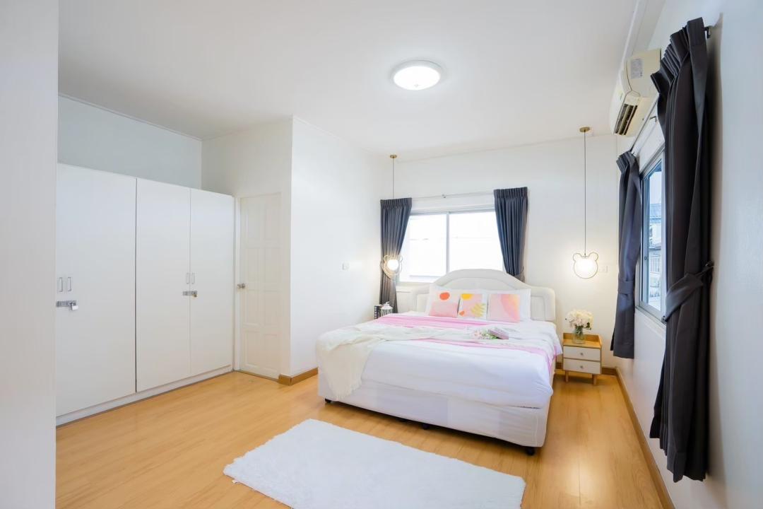 Villa Bedroom 2
