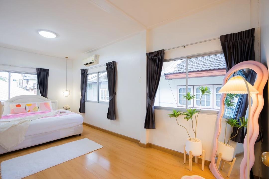 Villa Bedroom 1
