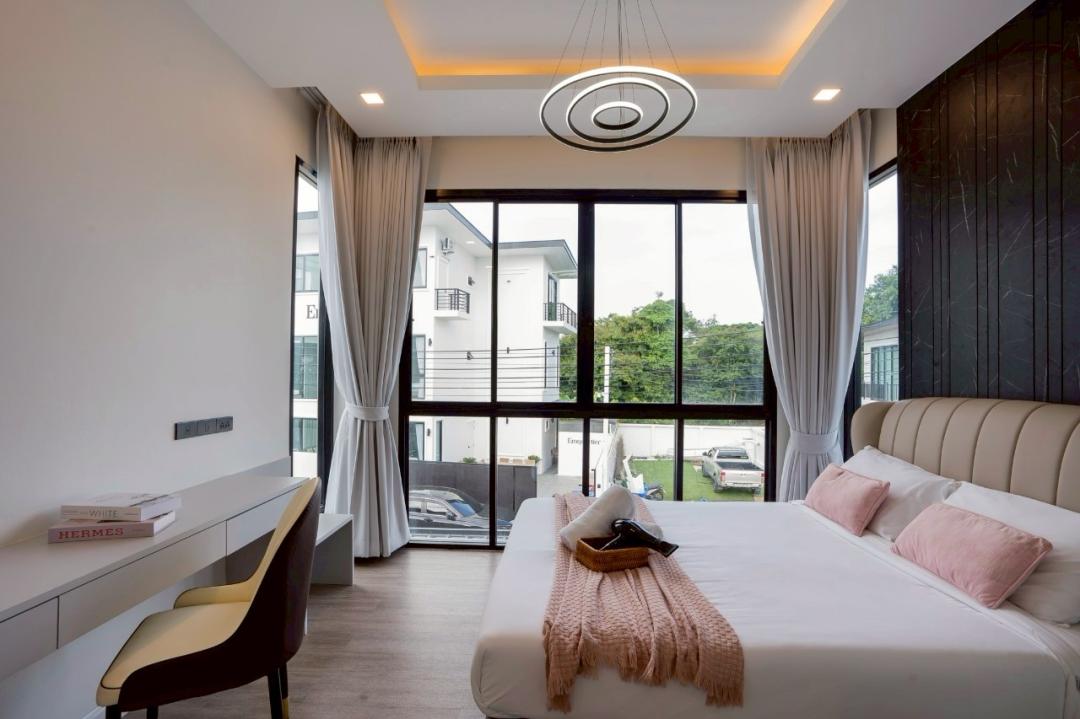 Villa Bedroom 1