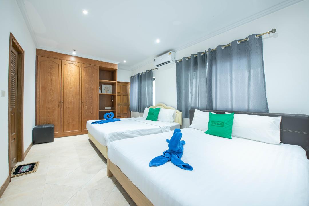 Villa Bedroom 6