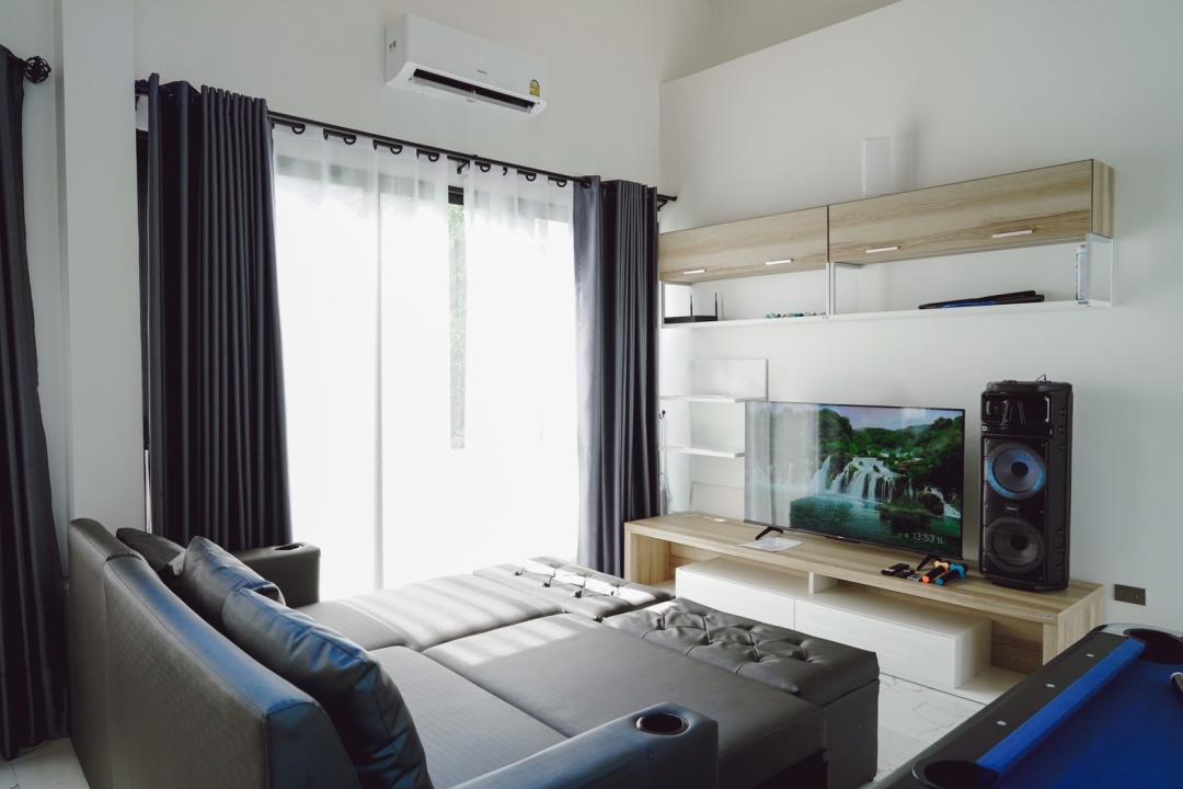 Level Up - Living Area