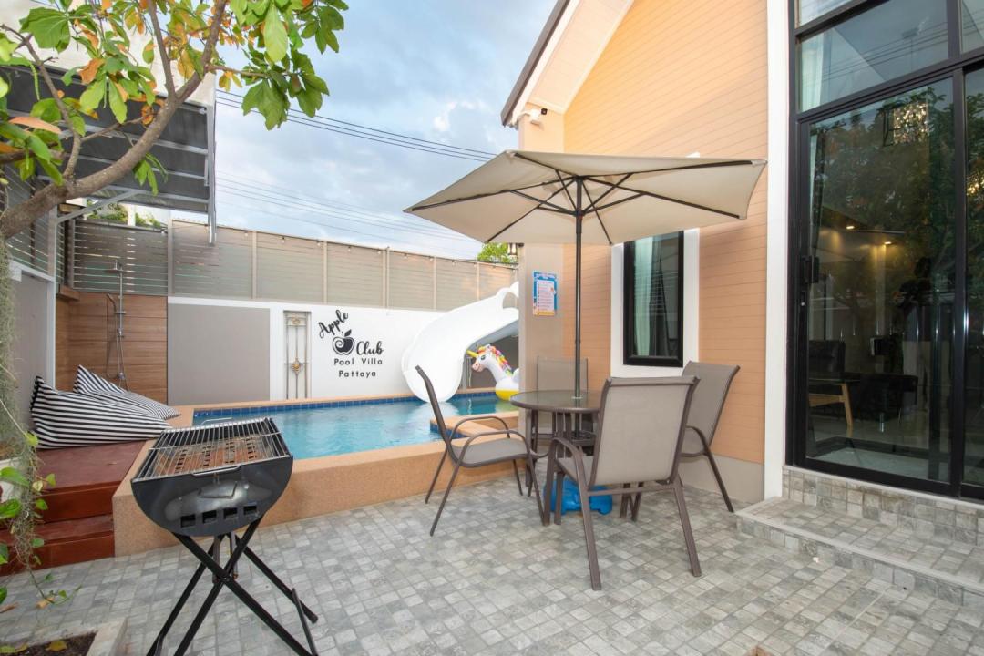 Apple Club Pool Villa - Villa Interior View
