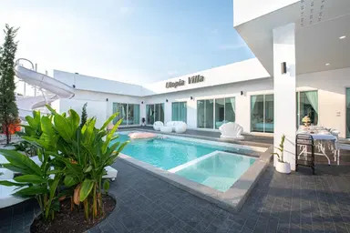 Utopia - Pool Area View