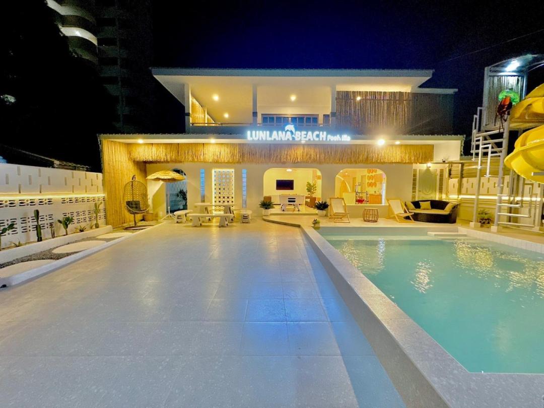 Lunlana Beach - Pool Area View