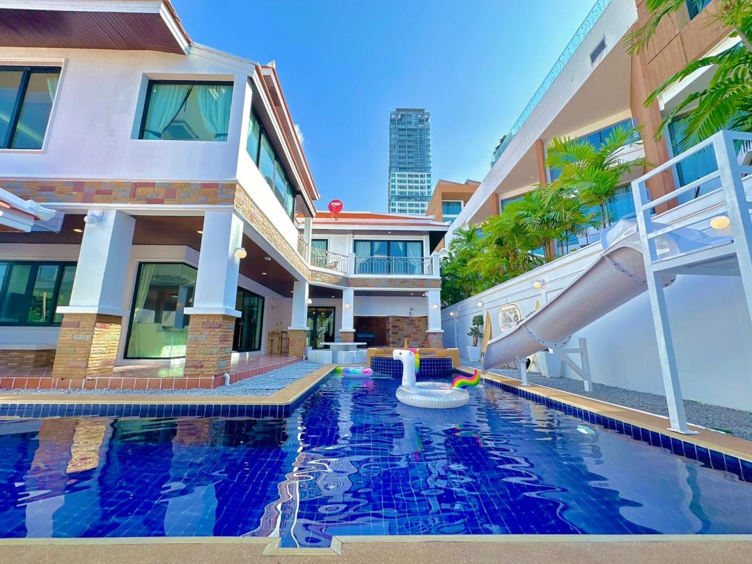 Lunlana Sea View - Pool Area View