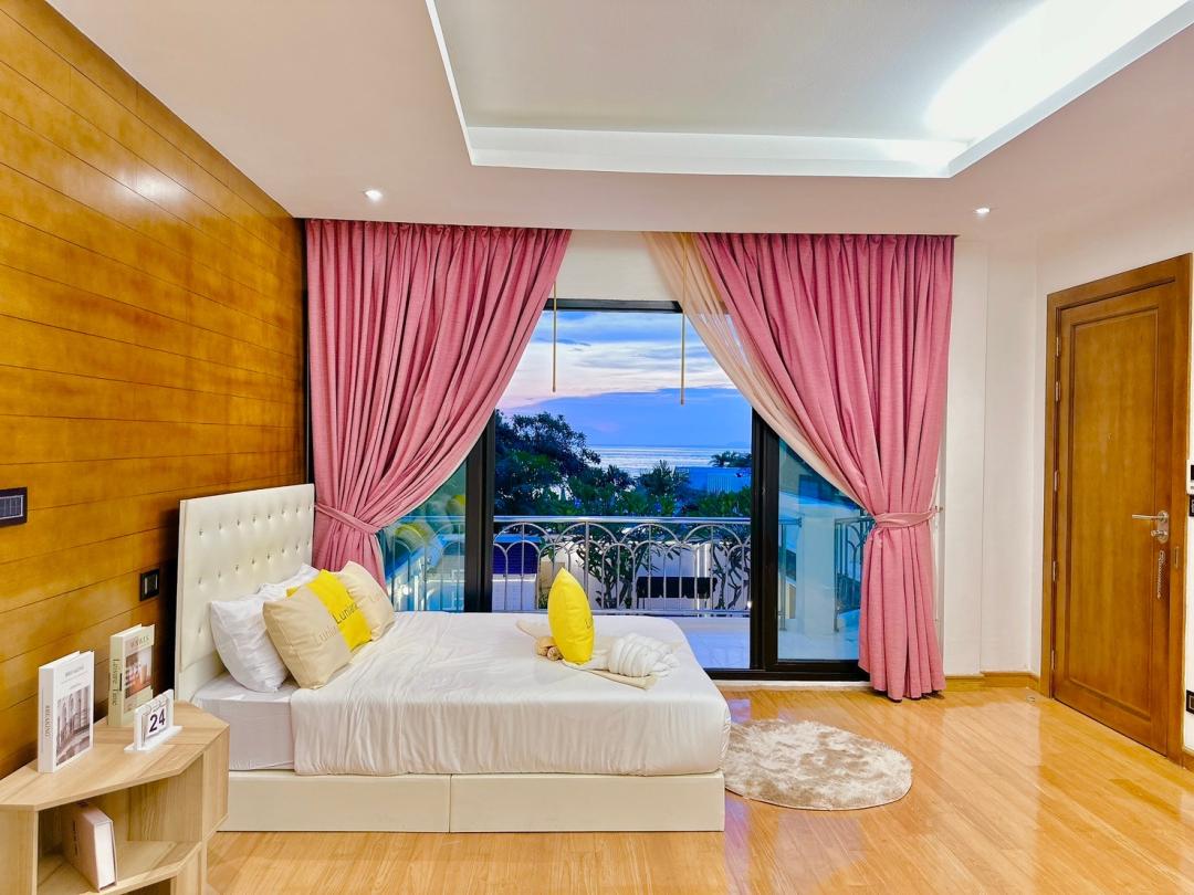 Villa Bedroom 5
