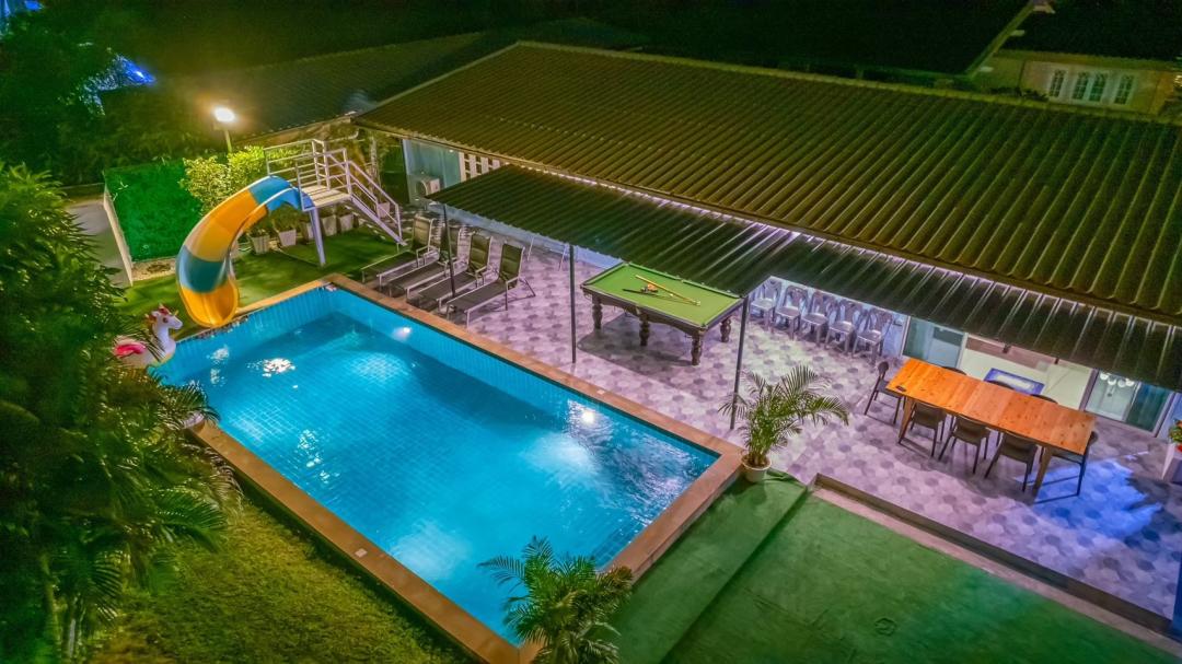 Ma Ma Beach - Pool Area View
