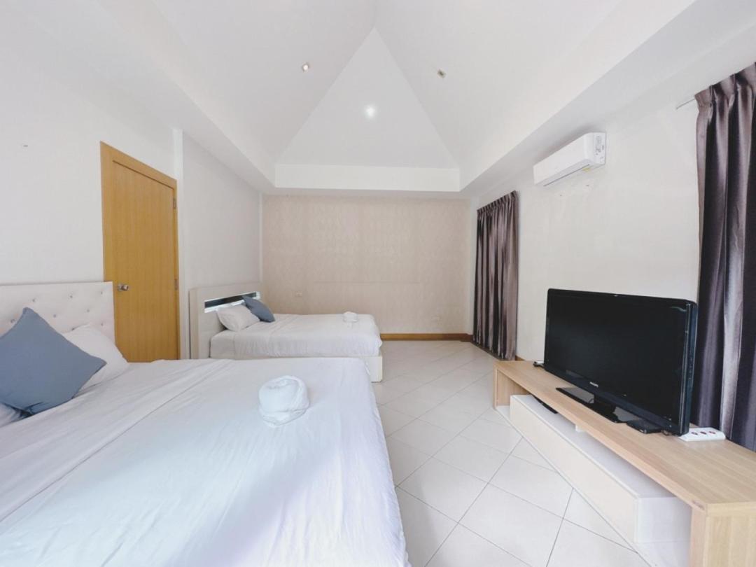 Villa Bedroom 1