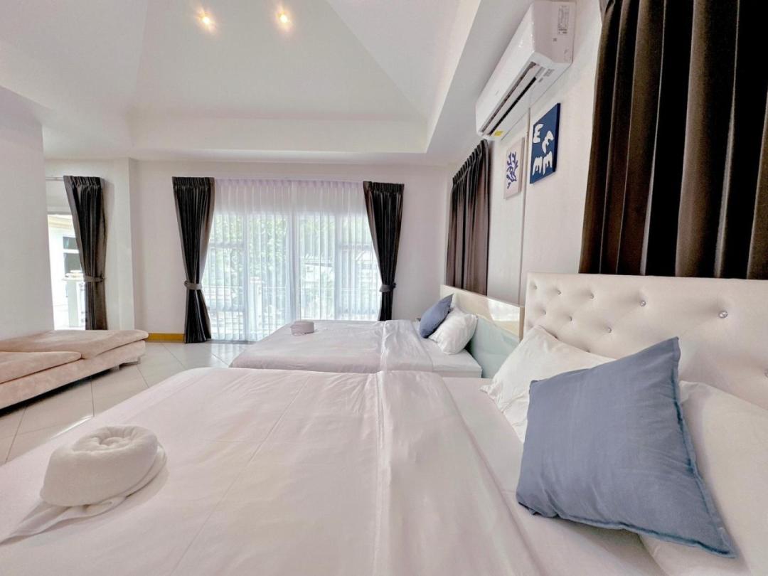 Villa Bedroom 8