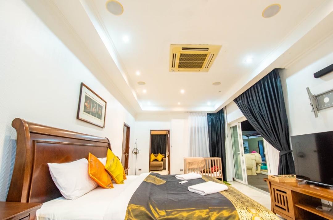 Villa Bedroom 1