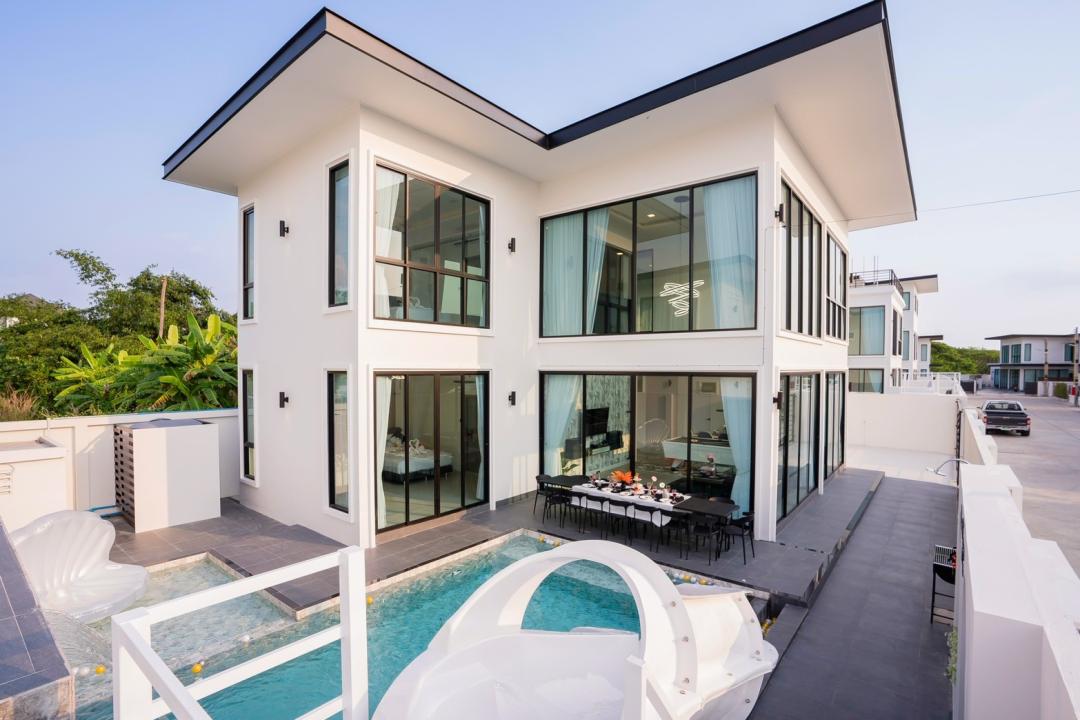 Mana Fun - Cover Photo