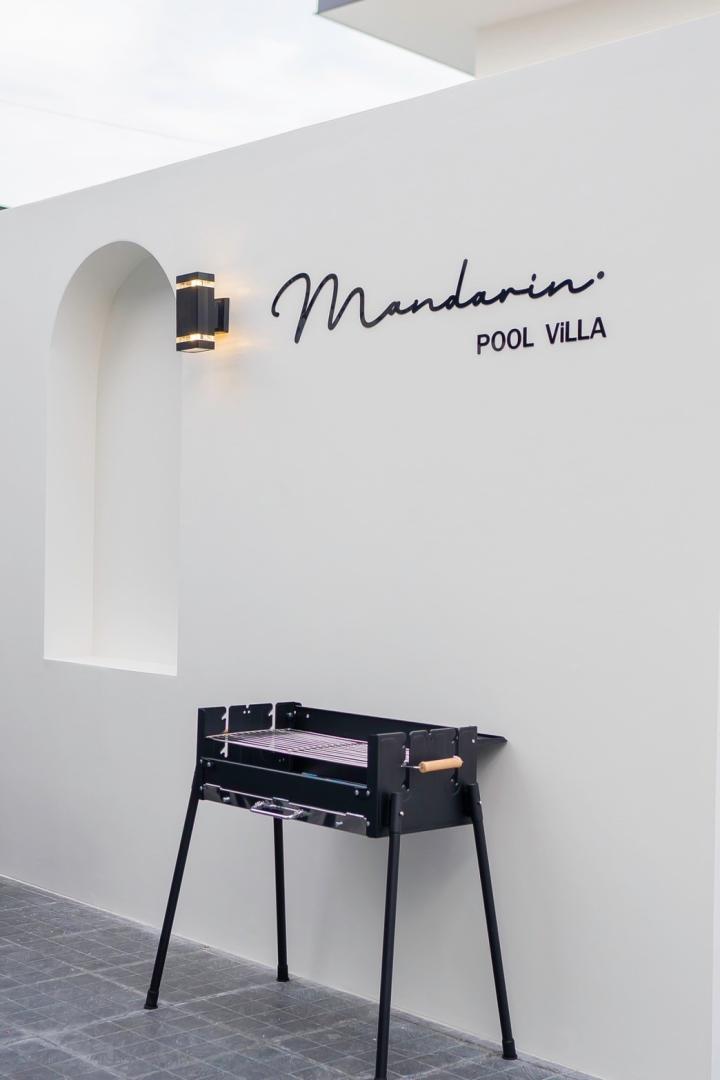 Mandarin - Living Area