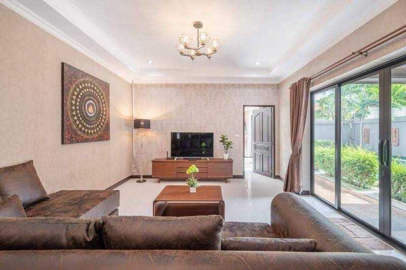 Mayfair - Living Area