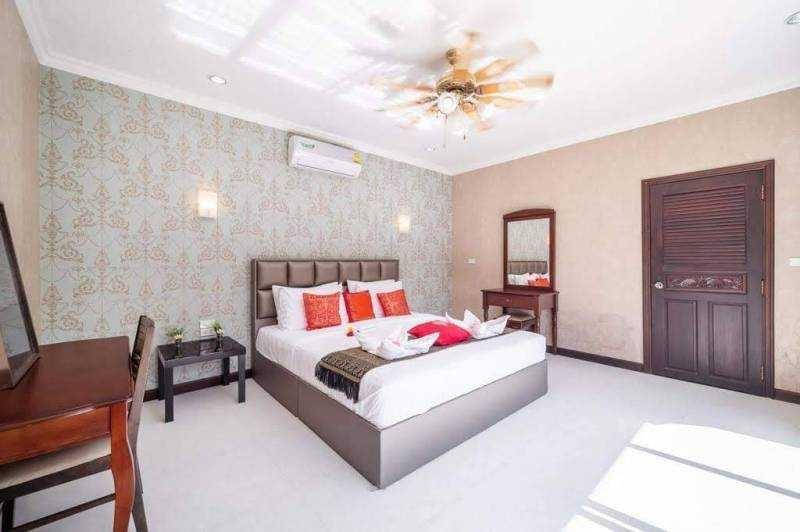 Villa Bedroom 2