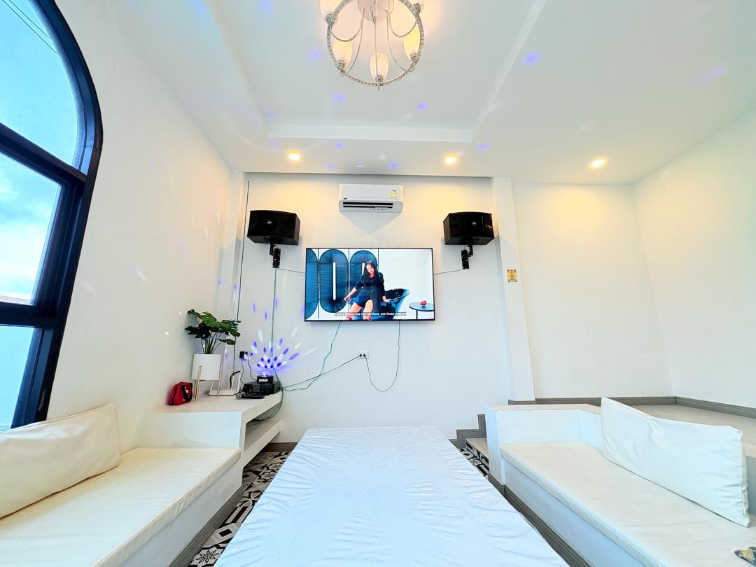 Medina M1 - Living Area