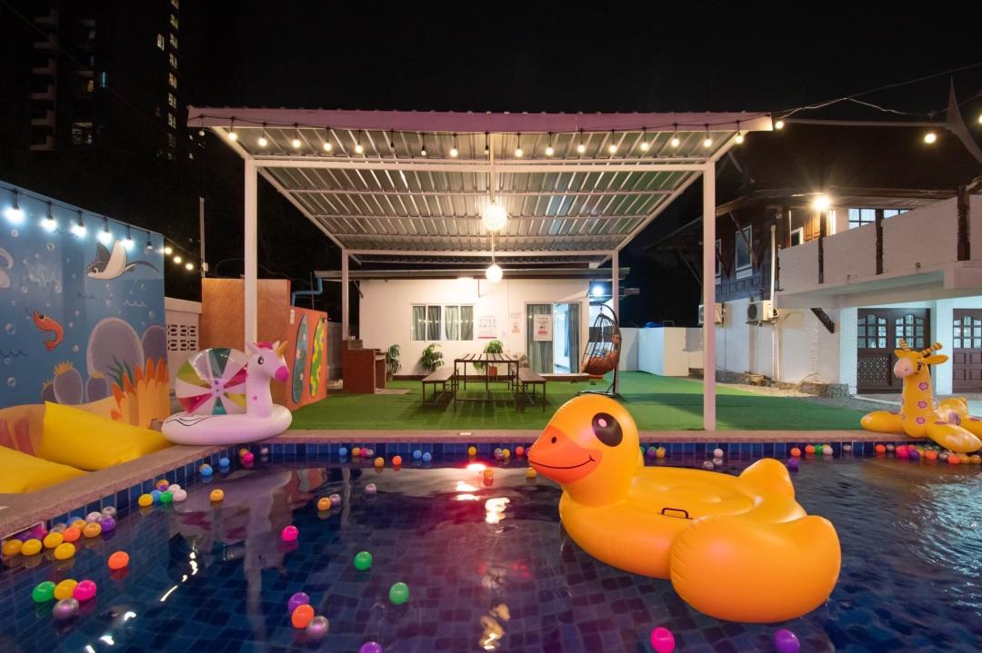 Mermaid Sea Jomtien 1 - Pool Area View