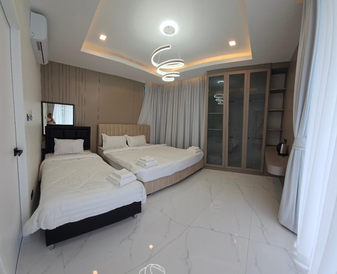 Villa Bedroom 5