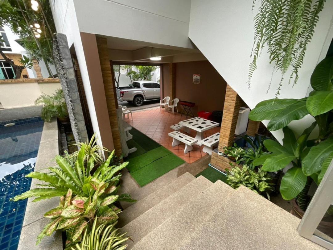 Mint - Living Area