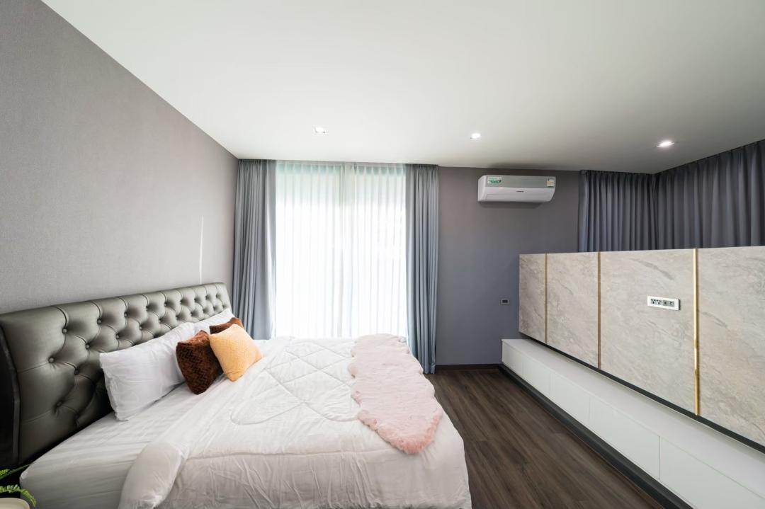 Villa Bedroom 5
