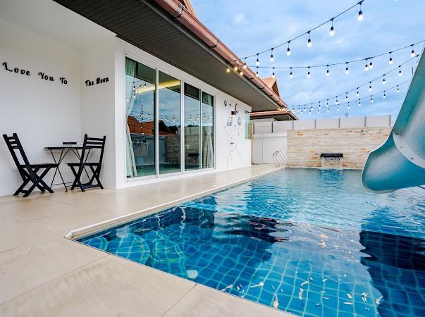Moon Cave - Pool Area View