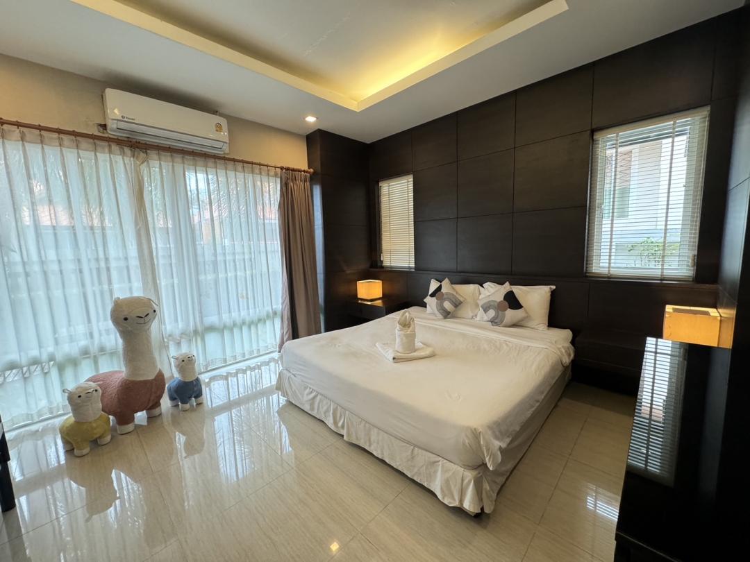 Villa Bedroom 4