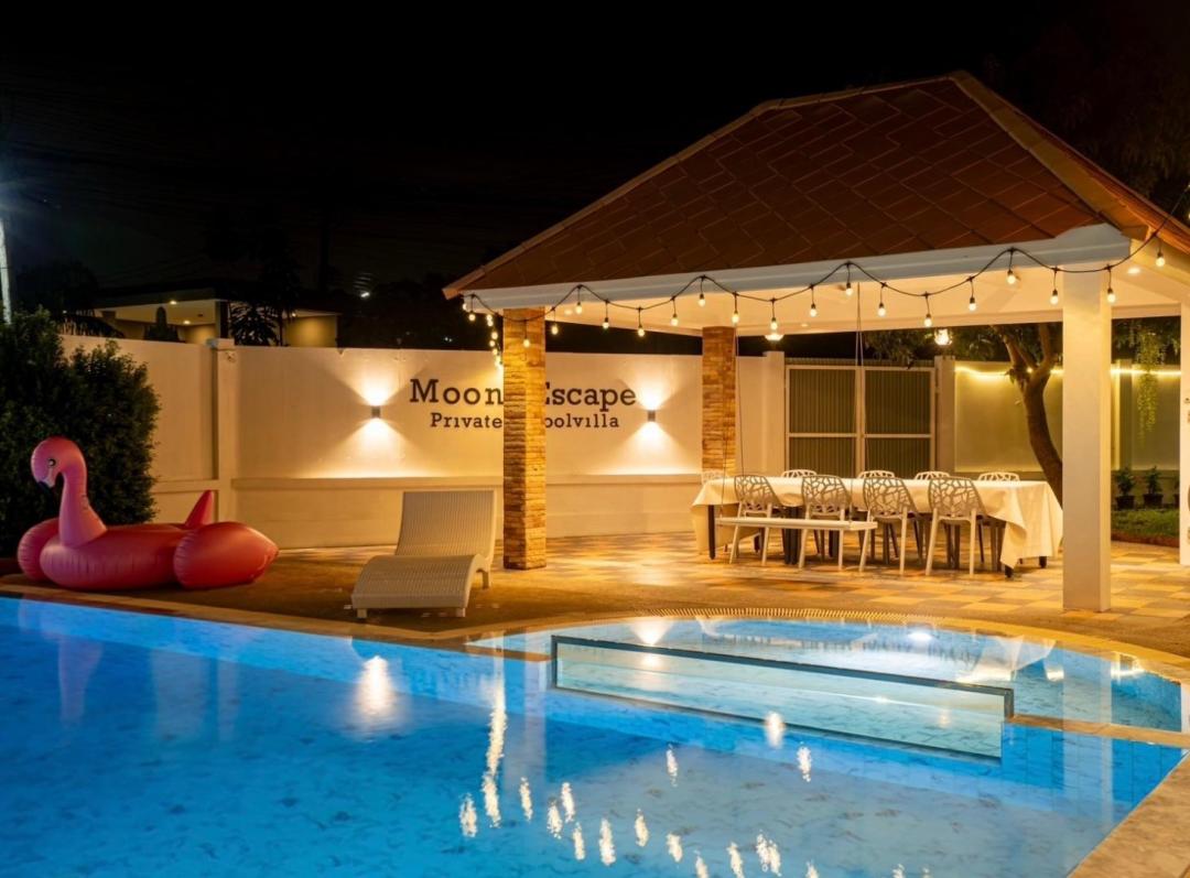 Moon Escape - Villa Interior View