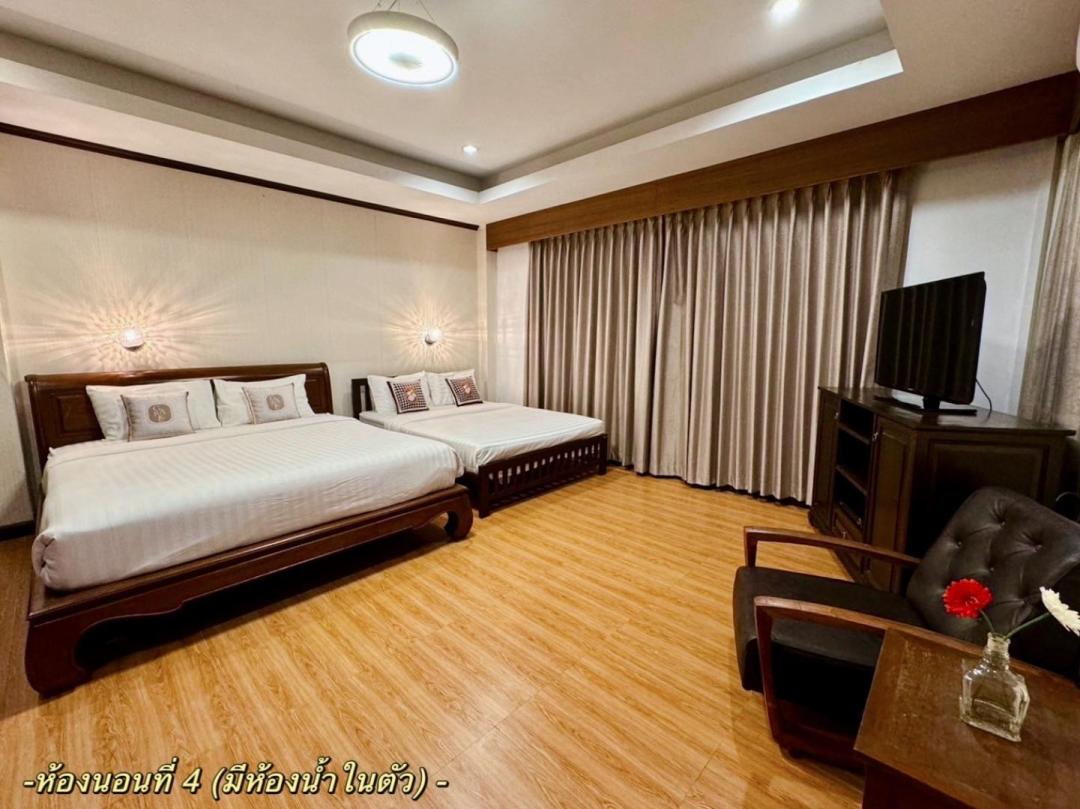 Villa Bedroom 8